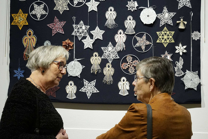 Kantkloskring IJsselv(l)echt organiseert een expositie. - Foto: Paul Scholten