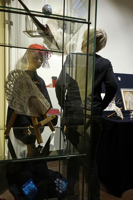 Kantkloskring IJsselv(l)echt organiseert een expositie. - Foto: Paul Scholten