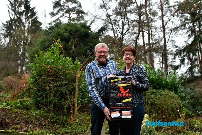 Miny en Jan Marsman inzet levert €1309,16 op voor het nationaal MS-fonds - Foto: Johan Bokma