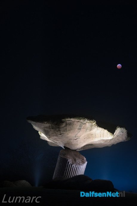 Bizar mooie blauwe MAANdag - Foto: Ingezonden foto