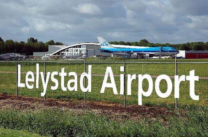 Omwonenden vliegvelden Maastricht en Rotterdam waarschuwen voor Lelystad Airport