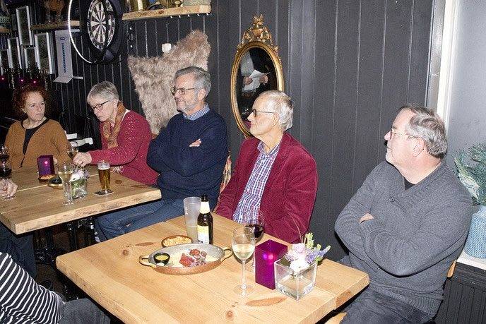 Wim Schrijver krijgt brood van verdienste - Foto: Geert Bistervels