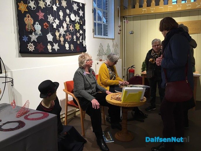 Enthousiaste reacties expositie Kantklossen - Foto: Ingezonden foto