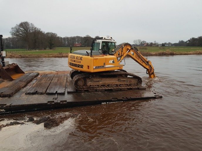Druk werk aan de Vecht - Foto: Eigen geleverde foto