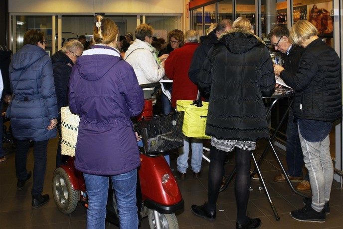 Plaatjesactie mooi afgerond met ruilbeurs - Foto: Paul Scholten