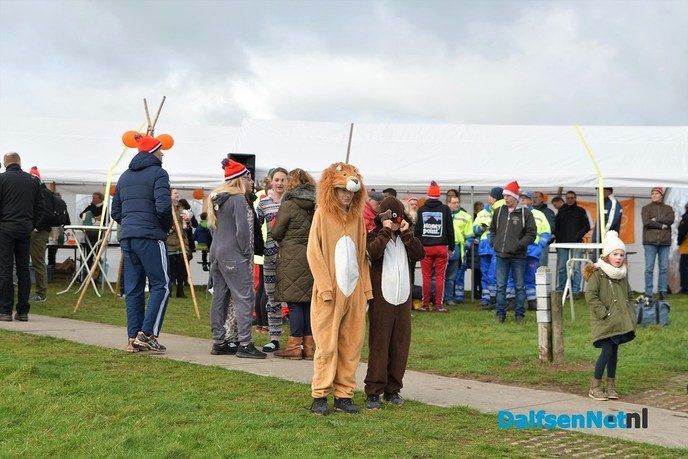 Vijfde editie Nieuwjaarsduik Dalfsen voor ALS weer groot succes! - Foto: Johan Bokma