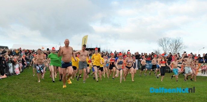 Vijfde editie Nieuwjaarsduik Dalfsen voor ALS weer groot succes! - Foto: Johan Bokma