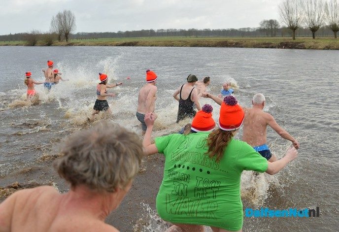 Vijfde editie Nieuwjaarsduik Dalfsen voor ALS weer groot succes! - Foto: Johan Bokma