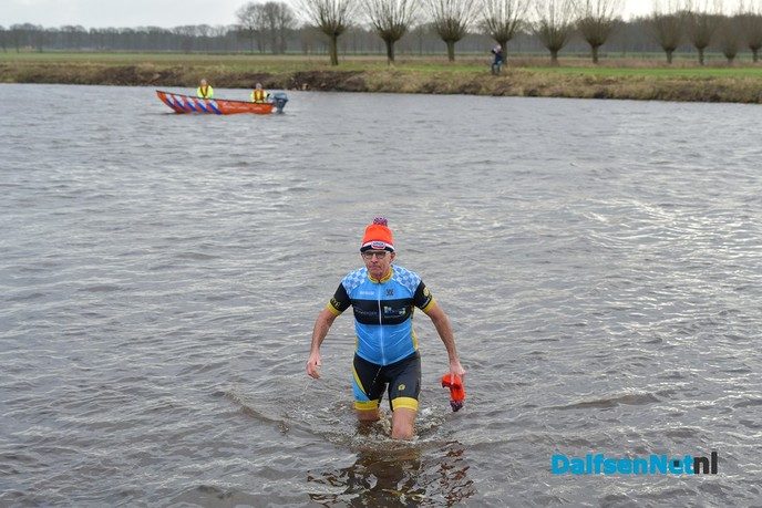 Vijfde editie Nieuwjaarsduik Dalfsen voor ALS weer groot succes! - Foto: Johan Bokma
