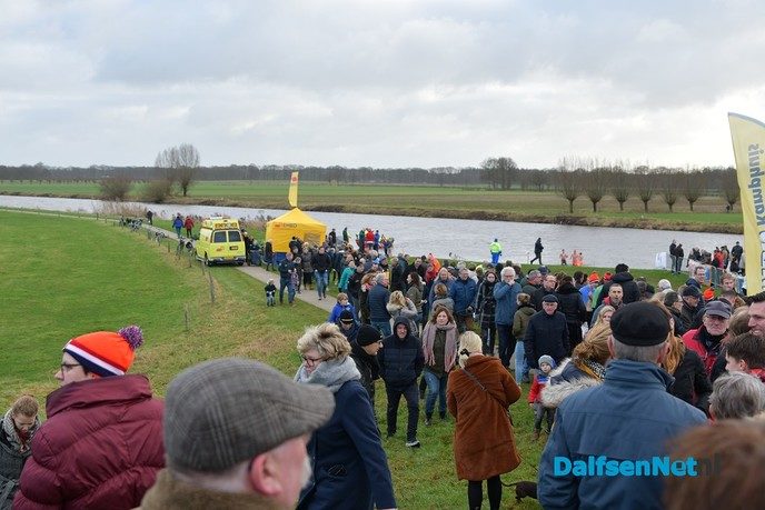 Vijfde editie Nieuwjaarsduik Dalfsen voor ALS weer groot succes! - Foto: Johan Bokma