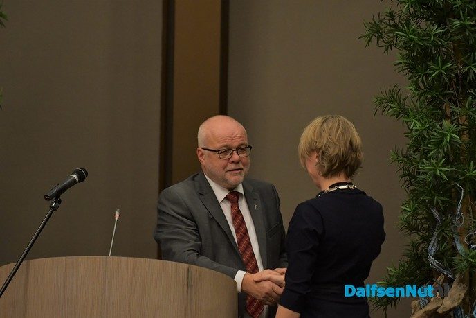 Burgemeester Erica van Lente geïnstalleerd. - Foto: Johan Bokma