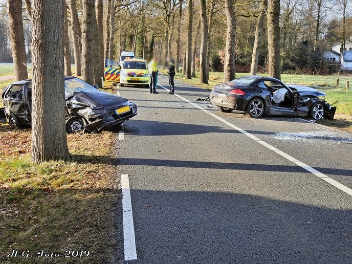 Frontale aanrijding Poppenallee