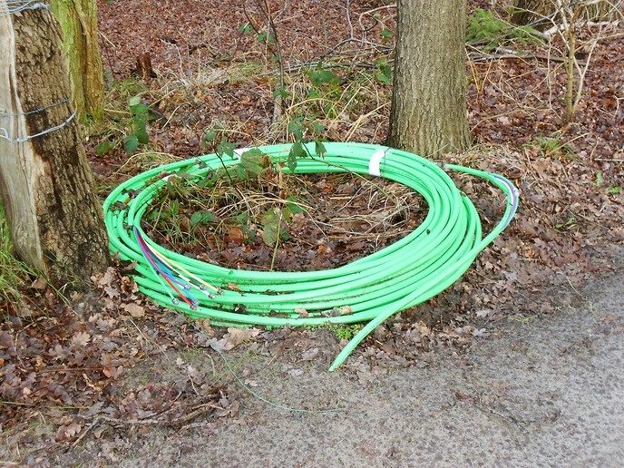 Schop in de grond voor glasvezel, echt niet