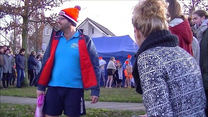 Nieuwjaarsduik Nieuwleusen 2019 (video).