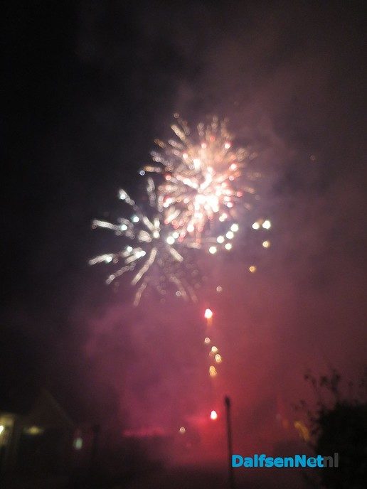 Dorpsvuurwerk Hoonhorst weer groot succes - Foto: Wim