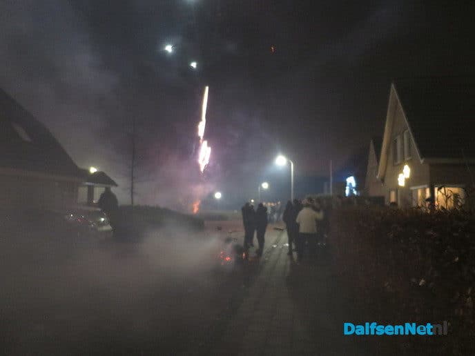 Dorpsvuurwerk Hoonhorst weer groot succes - Foto: Wim