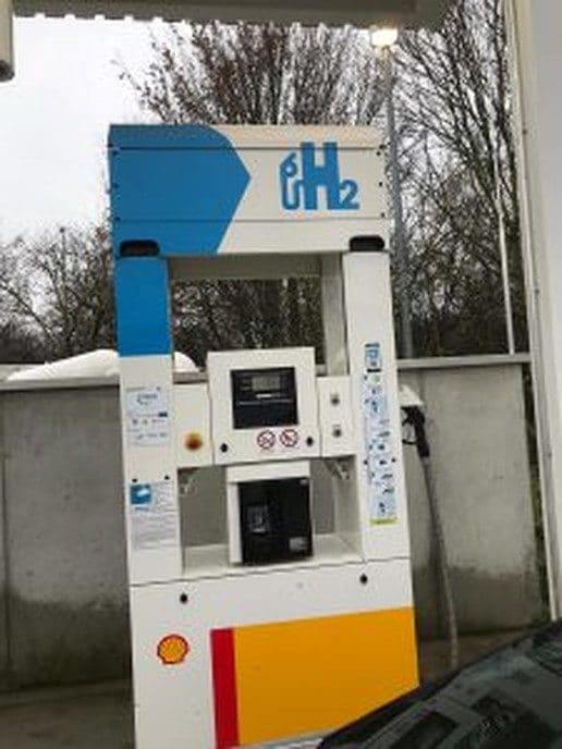 Bezoek aan waterstoffabriek biedt stof tot nadenken