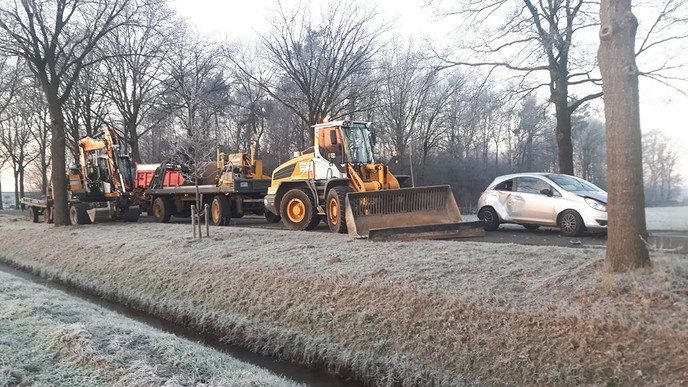 Gewonde bij aanrijding met tractor, Dedemsweg Dalfsen