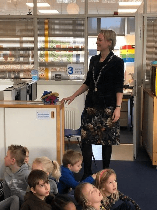 Burgemeester op bezoek bij de Polhaar - Foto: Eigen geleverde foto