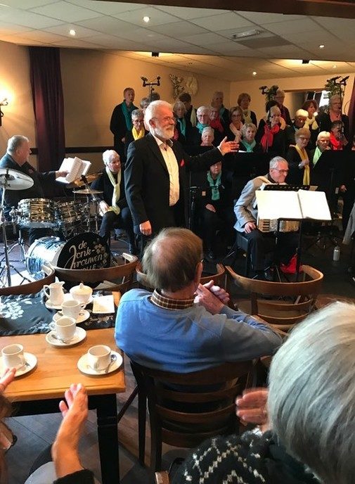 Zangmiddag Alzheimerstichting groot succes - Foto: Eigen geleverde foto