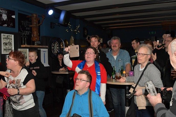 Fans Harten 10 uit het hele land naar Nikki’s Dalfsen