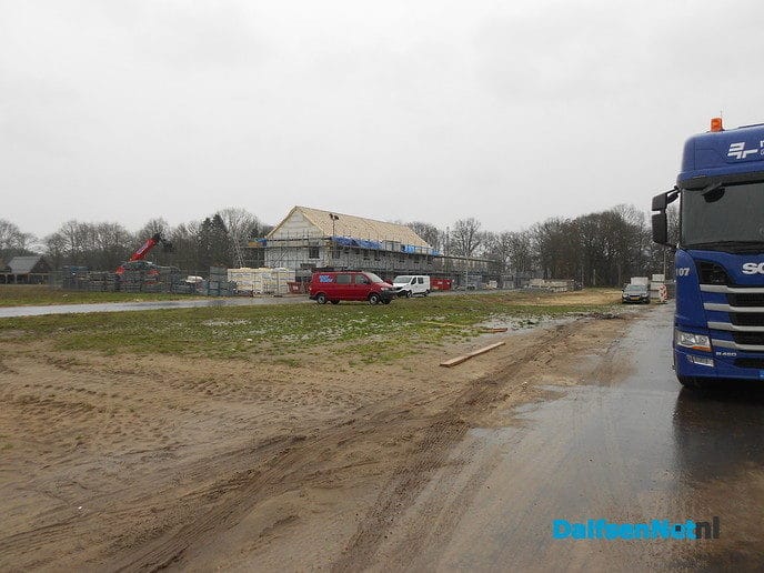 Een blik op de in aanbouw zijnde Oosterdalfsen