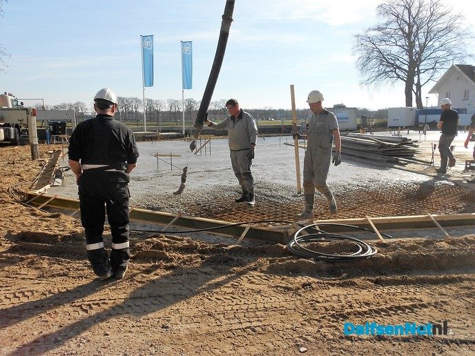 Voortgang waterfront: beton poepen