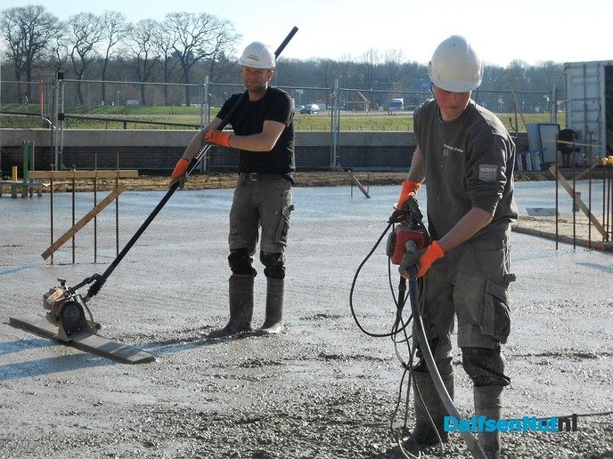 Voortgang waterfront: beton poepen