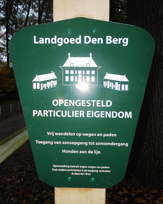 Hond aan de lijn - Foto: Eigen geleverde foto