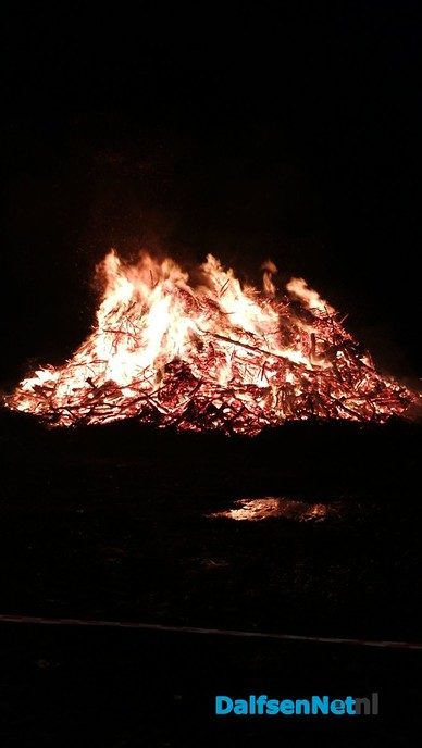 Wie redt het paasvuur in Dalfsen? - Foto: Ingezonden foto