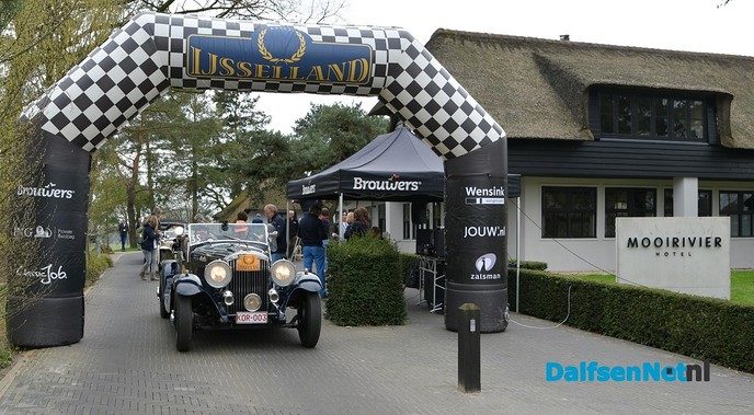 15e editie IJssellandrally gestart bij Mooirivier - Foto: Johan Bokma