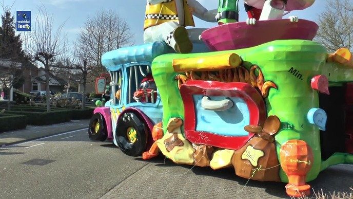 Carnavalsoptocht De Sprokkelaars in beeld