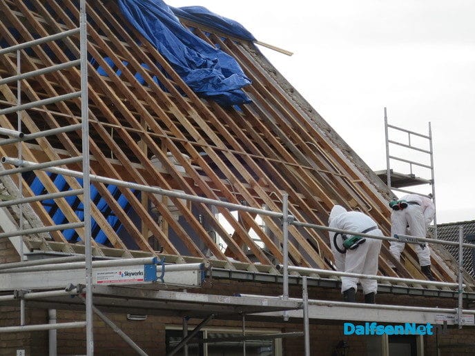 Asbestverwijdering aan de Lage Weide - Foto: Wim