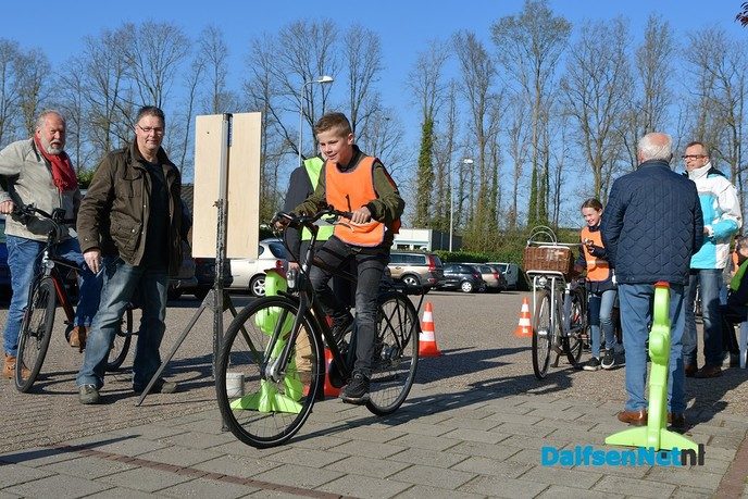 Schoolverkeersexamen Praktijk Lemelerveld. - Foto: Johan Bokma