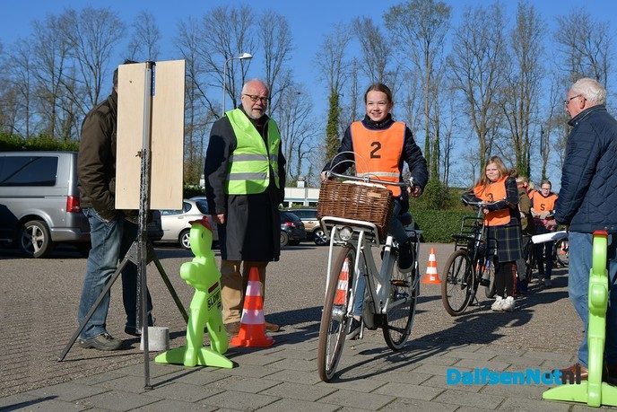Schoolverkeersexamen Praktijk Lemelerveld. - Foto: Johan Bokma