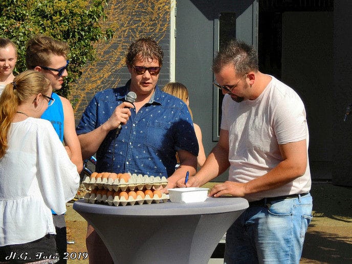 Eieren gooien bij Mansier.