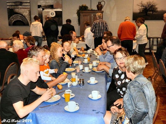 Dorpsontbijt & Aubade in de Wiekelaar.