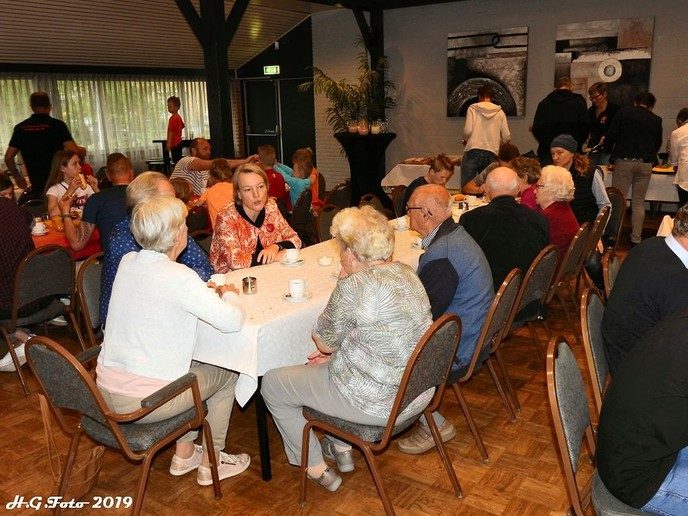Dorpsontbijt & Aubade in de Wiekelaar.