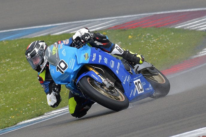 Het weer beïnvloedt races van Start coureurs