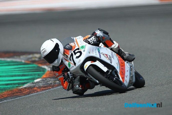 Motorcoureur Justin Fokkert leert snel - Foto: Ingezonden foto