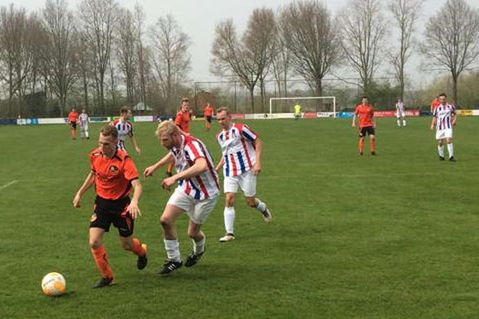 S.V. Nieuwleusen pakt belangrijke punten tegen Avereest - Foto: Eigen geleverde foto