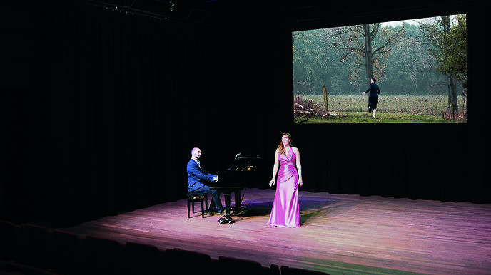 Filmisch concert Florien Hilgenkamp en Roberto Guijarro over tweespalt in de samenleving (met audio)