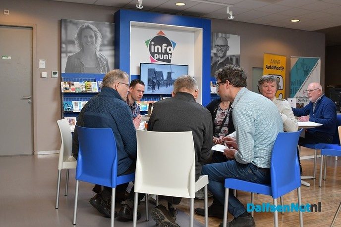 WO2 Café brengt verhalen en herinneringen voor het voetlicht - Foto: Johan Bokma