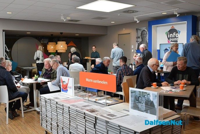 WO2 Café brengt verhalen en herinneringen voor het voetlicht - Foto: Johan Bokma