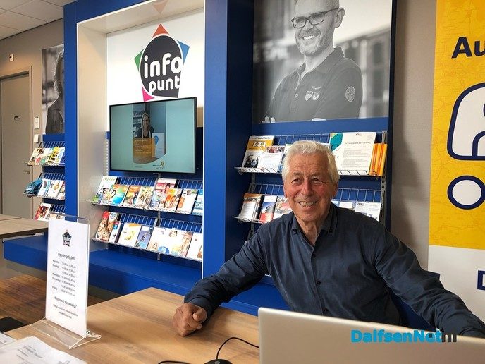 Vrijwilligers Infopunten staan klaar om te helpen - Foto: Ingezonden foto