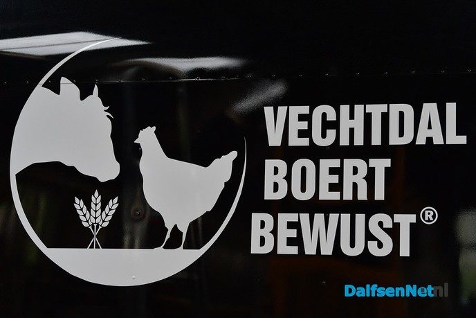 Feijen Diervoeders leert kinderen alles over koeien en hun voer - Foto: Johan Bokma
