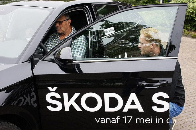 Vip-behandeling voor Dalfsenaar door Skoda Nederland - Foto: Paul Scholten