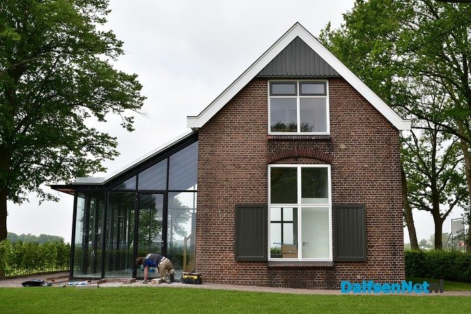 Renovatie sluiswachterswoning nadert zijn voltooiing - Foto: Johan Bokma