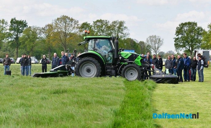Veldaudit Feijen succes: 50 melkveehouders doken in het gras - Foto: Johan Bokma