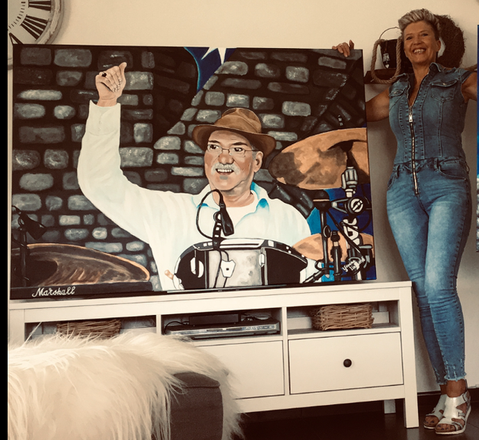 Yvonne heeft schilderij verkocht - Foto: Eigen geleverde foto